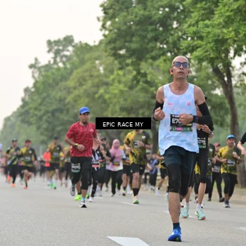Runner Photo 6192877