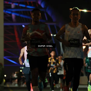 Runner Photo 6192892