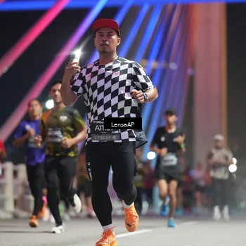 Runner Photo 6193019