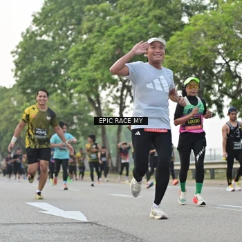 Runner Photo 6193135
