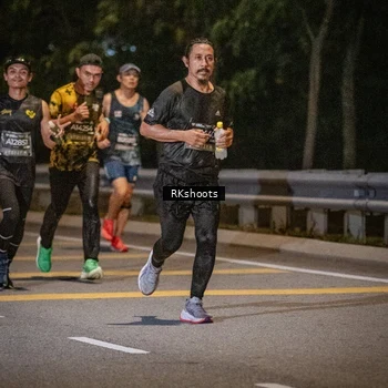 Runner Photo 6193145