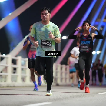Runner Photo 6193156