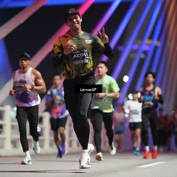 Runner Photo 6193174