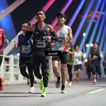 Runner Photo 6193259