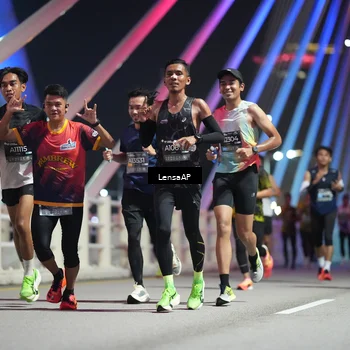 Runner Photo 6193329