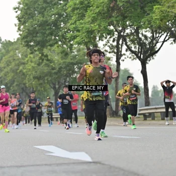 Runner Photo 6193345
