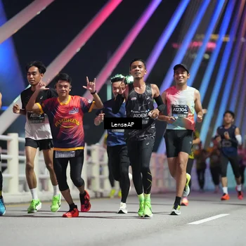 Runner Photo 6193357