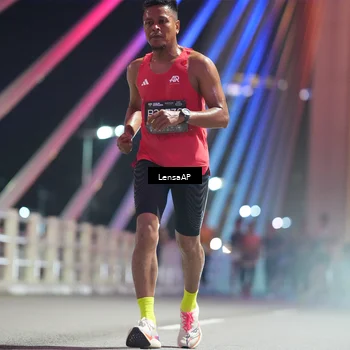 Runner Photo 6193360