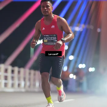 Runner Photo 6193395