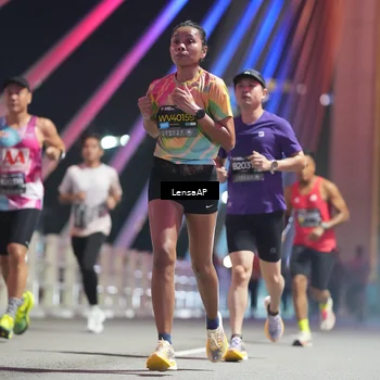 Runner Photo 6193405