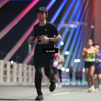 Runner Photo 6193420