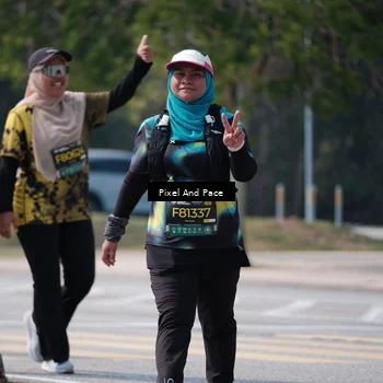 Runner Photo 6193425