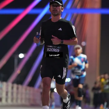 Runner Photo 6193618