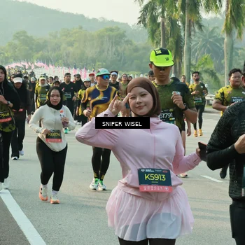 Runner Photo 6193635