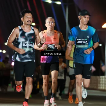 Runner Photo 6193658