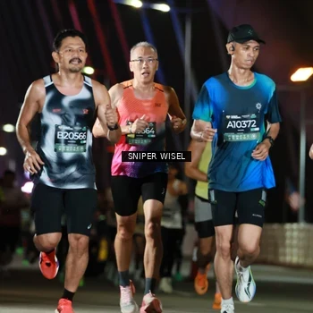 Runner Photo 6193694