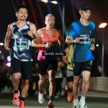 Runner Photo 6193697