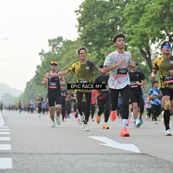 Runner Photo 6193704