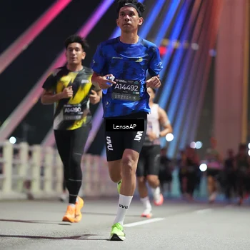Runner Photo 6193849