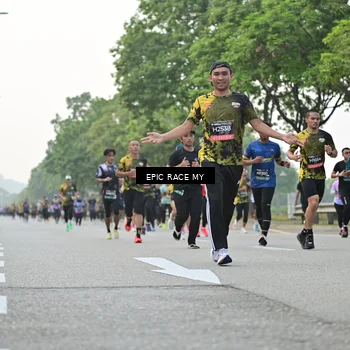 Runner Photo 6193866