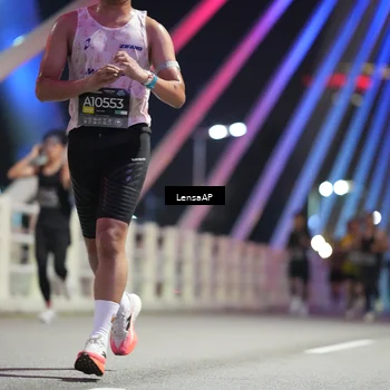 Runner Photo 6193898