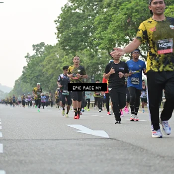 Runner Photo 6193909