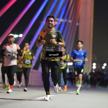 Runner Photo 6193924