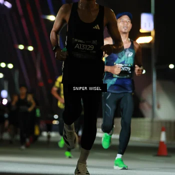 Runner Photo 6193953