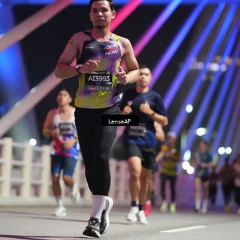 Runner Photo 6193974