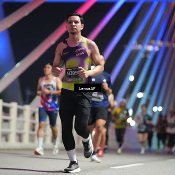 Runner Photo 6194020