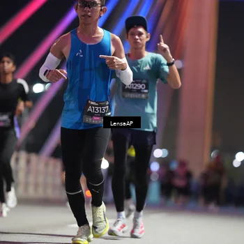 Runner Photo 6194044