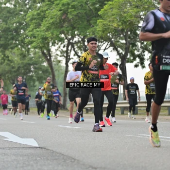 Runner Photo 6194053