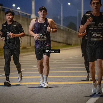 Runner Photo 6194076