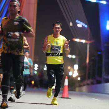 Runner Photo 6194102