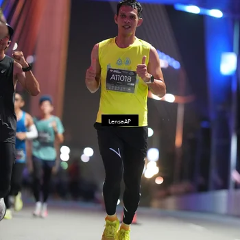 Runner Photo 6194103