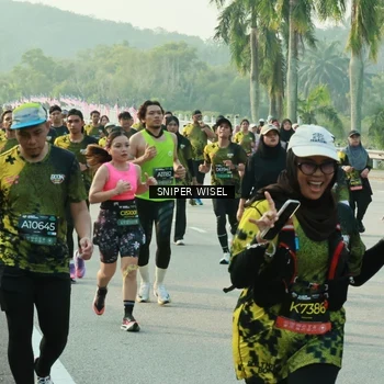 Runner Photo 6194117