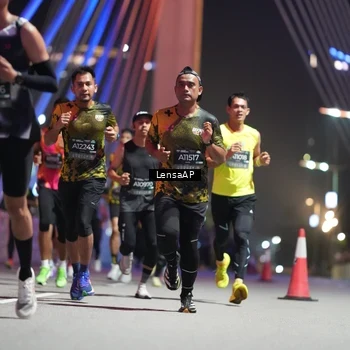 Runner Photo 6194119