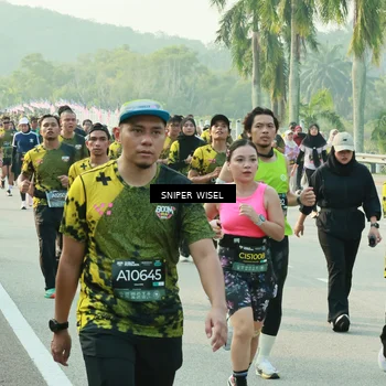 Runner Photo 6194145