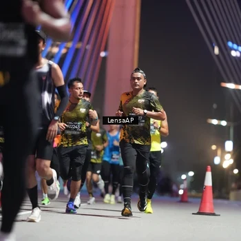 Runner Photo 6194172