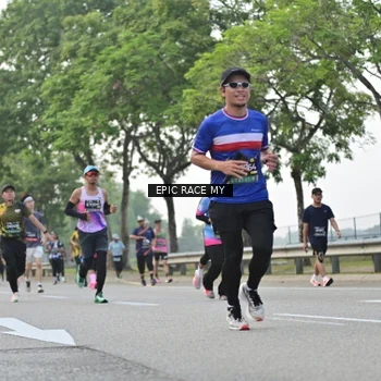 Runner Photo 6194173
