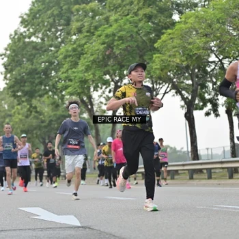 Runner Photo 6194174