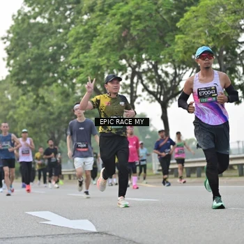 Runner Photo 6194178