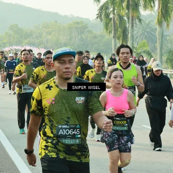 Runner Photo 6194180