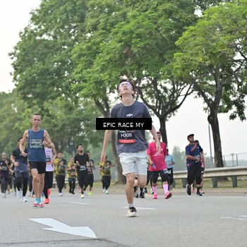 Runner Photo 6194212