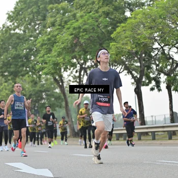 Runner Photo 6194242