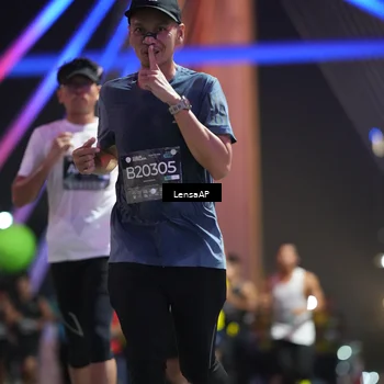 Runner Photo 6194249