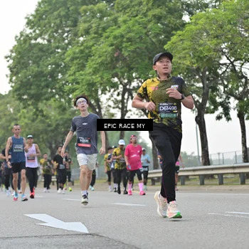 Runner Photo 6194253