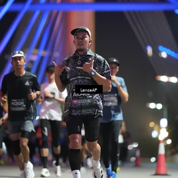 Runner Photo 6194287