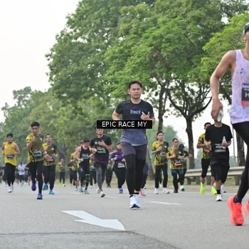 Runner Photo 6194325