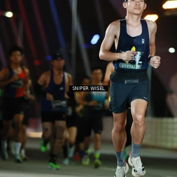 Runner Photo 6194331
